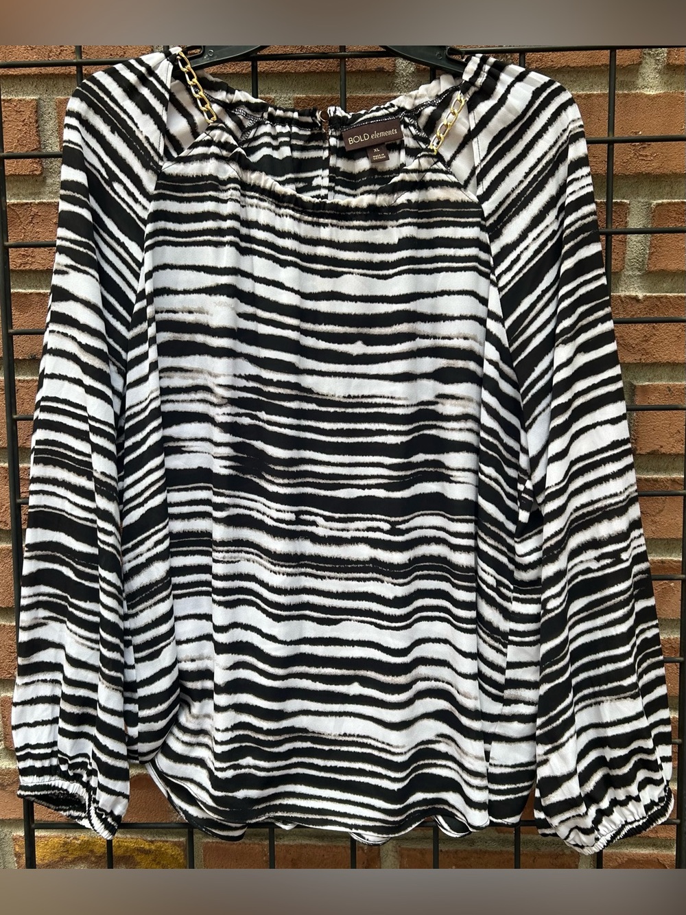 BOLD elements Black & White Zebra Striped Chain-Neck Tunic